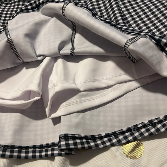 skort - Picture 2 of 5